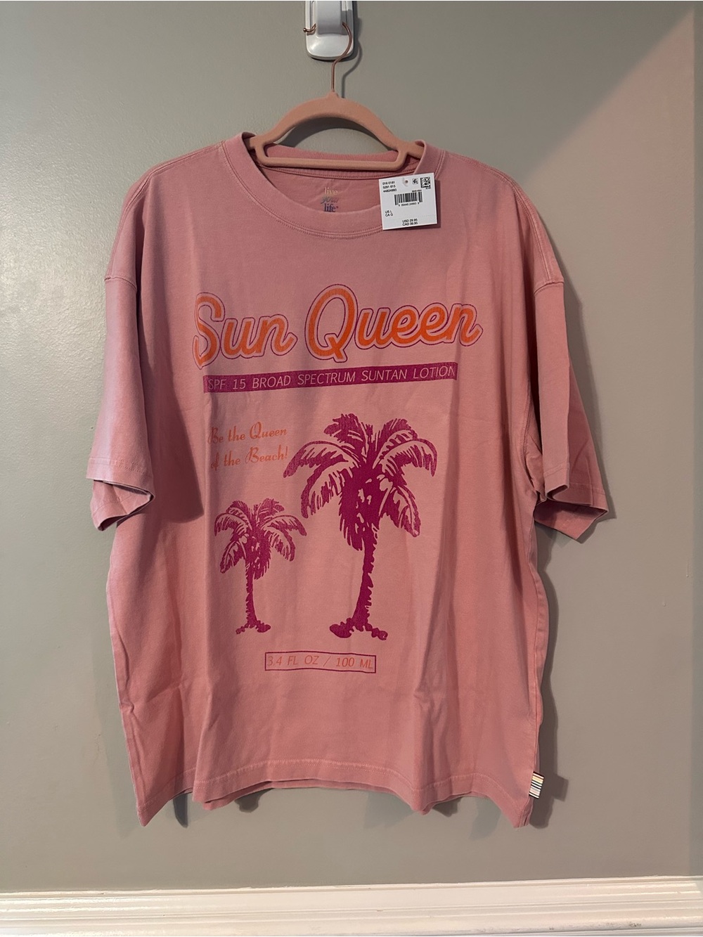 AE Boxy Fit Pride Graphic T-Shirt size L